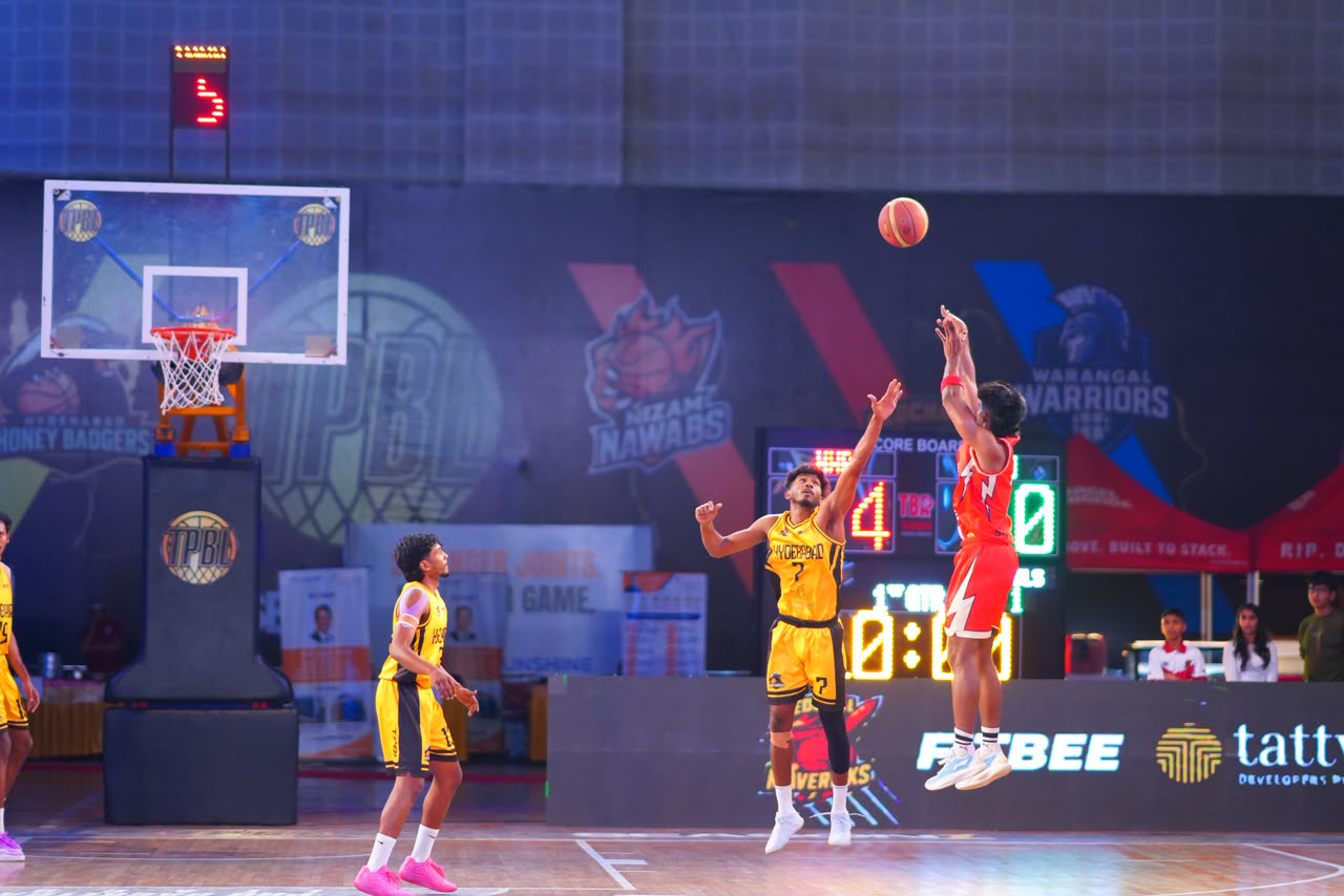 Medchal Mavericks player shooting during a TPBL game
